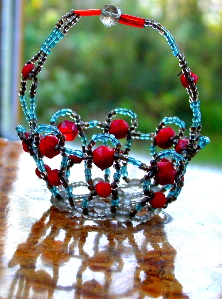 Glasperlenkorb aus Gablonz